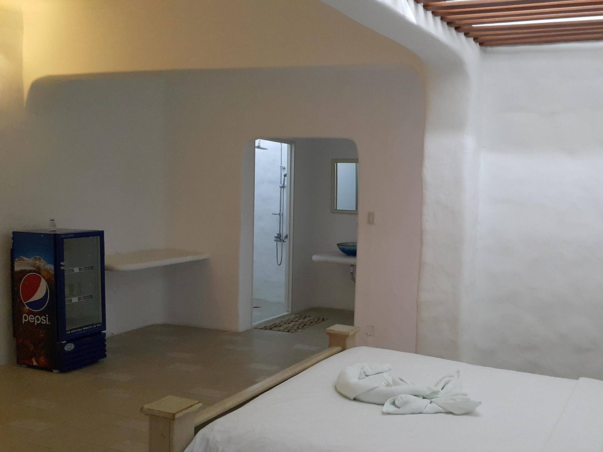 Blue Hotel And Resort Каламба Екстер'єр фото